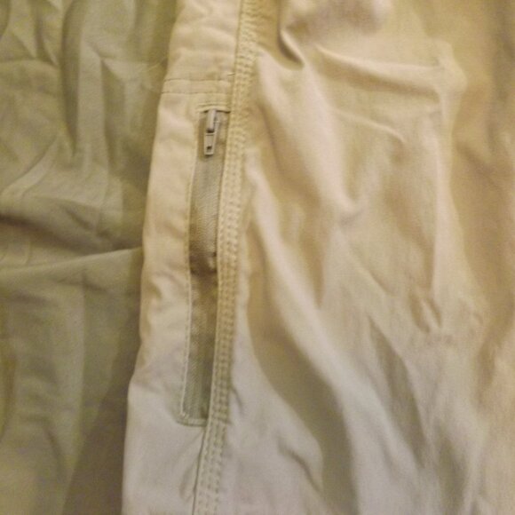 Wrangler 34 Performance Outdoor Shorts with zip pocket khaki - Picture 2 of 8